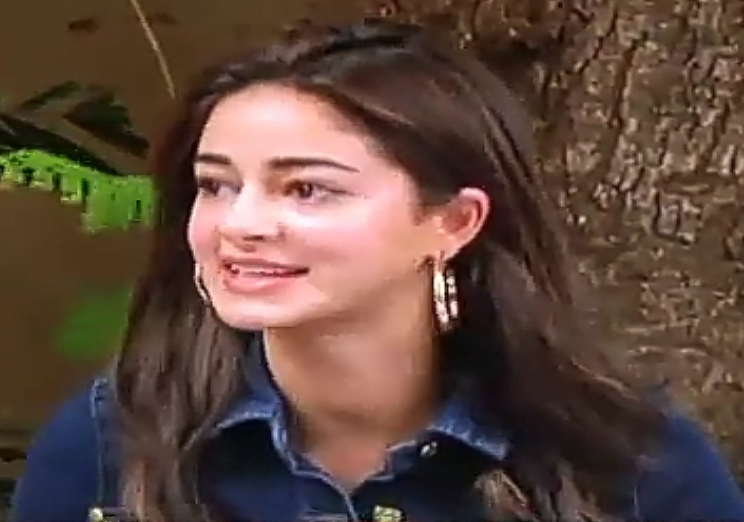 Ananya Panday alone at her 21st birthday celebration with ABP Sanjha