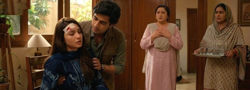 Abu Bakar supports an injured Zaryab as the family watches in Dar-e-Nijaat episode 27